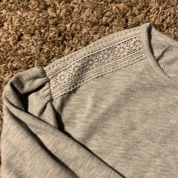 Grey Cropped Sweater‼️ - Picture 3 of 5